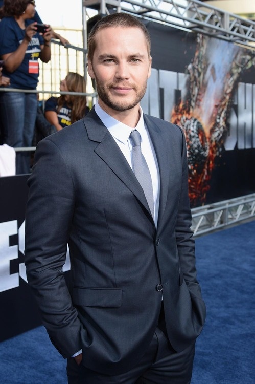 taylor kitsch picture