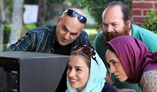 ویژگی آثار تینا پاکروان / 303 بیوگرافی ویژگی آثار تینا پاکروان