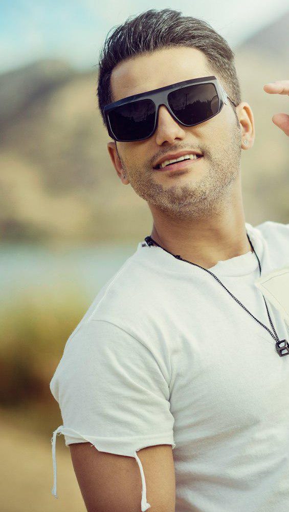 والپیپر احمد سعیدی