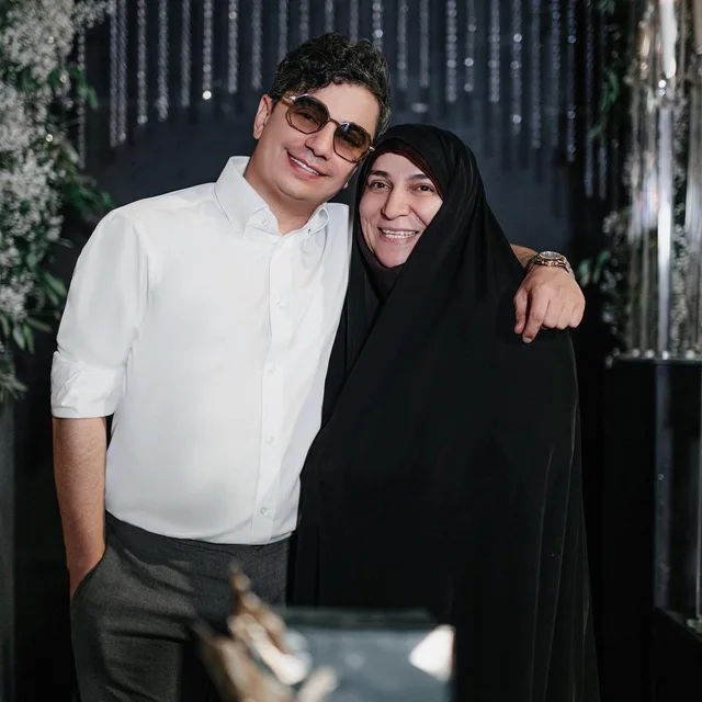 محسن ابراهیم زاده و مادرش