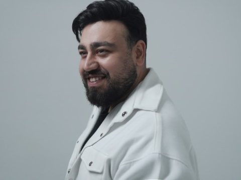 عکس سینا صداقت برای کامپیوتر