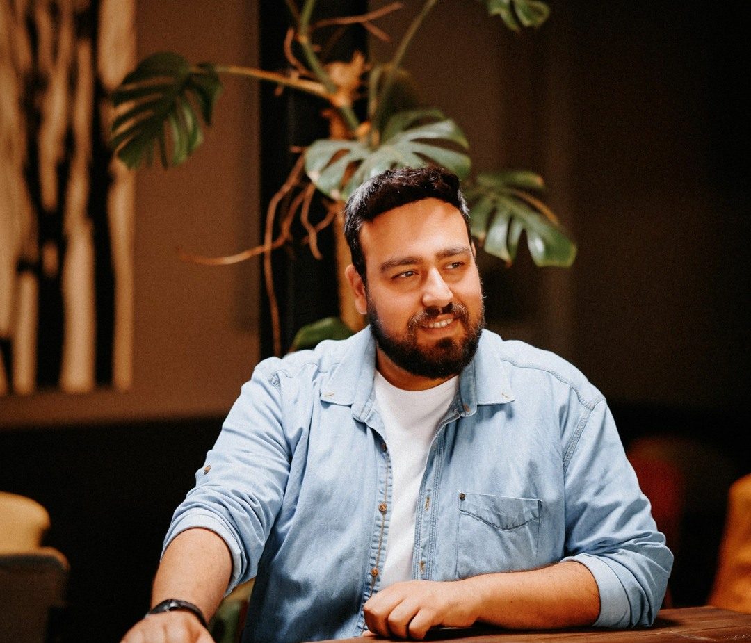 عکس جذاب سینا صداقت