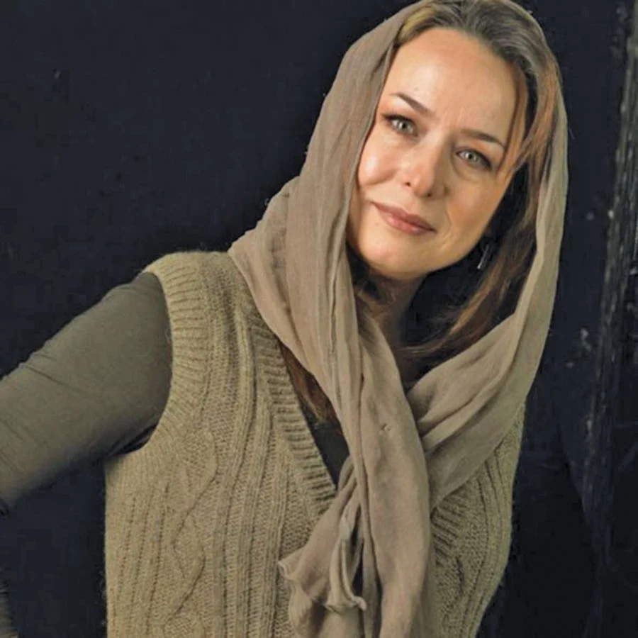 والپیپر آزیتا حاجیان والپیپر آزیتا حاجیان