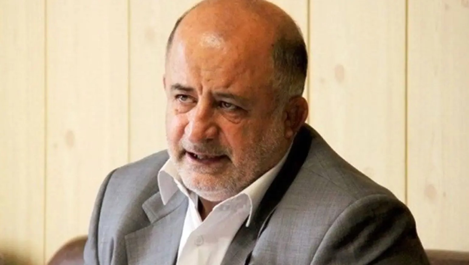 عکس  نادر قاضی‌پور برای موبایل