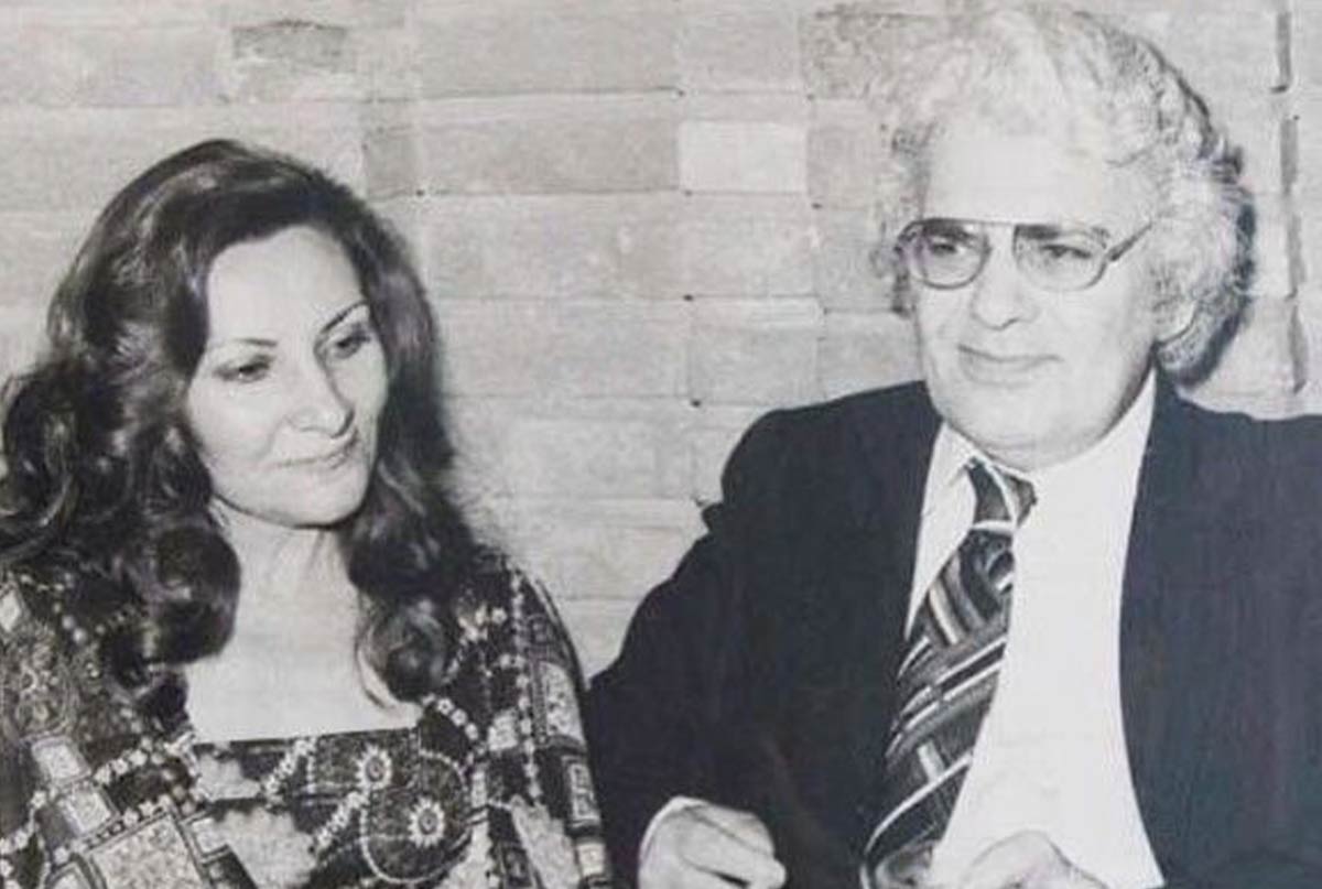 والپیپر احمد شاملو