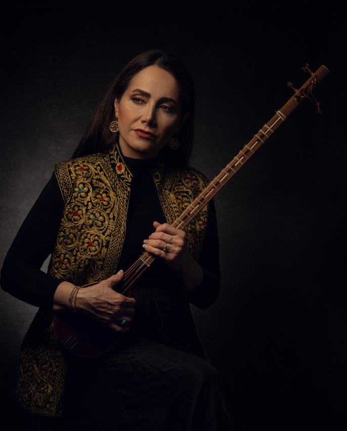 مژگان شجریان نوازنده سه تار مژگان شجریان نوازنده سه تار