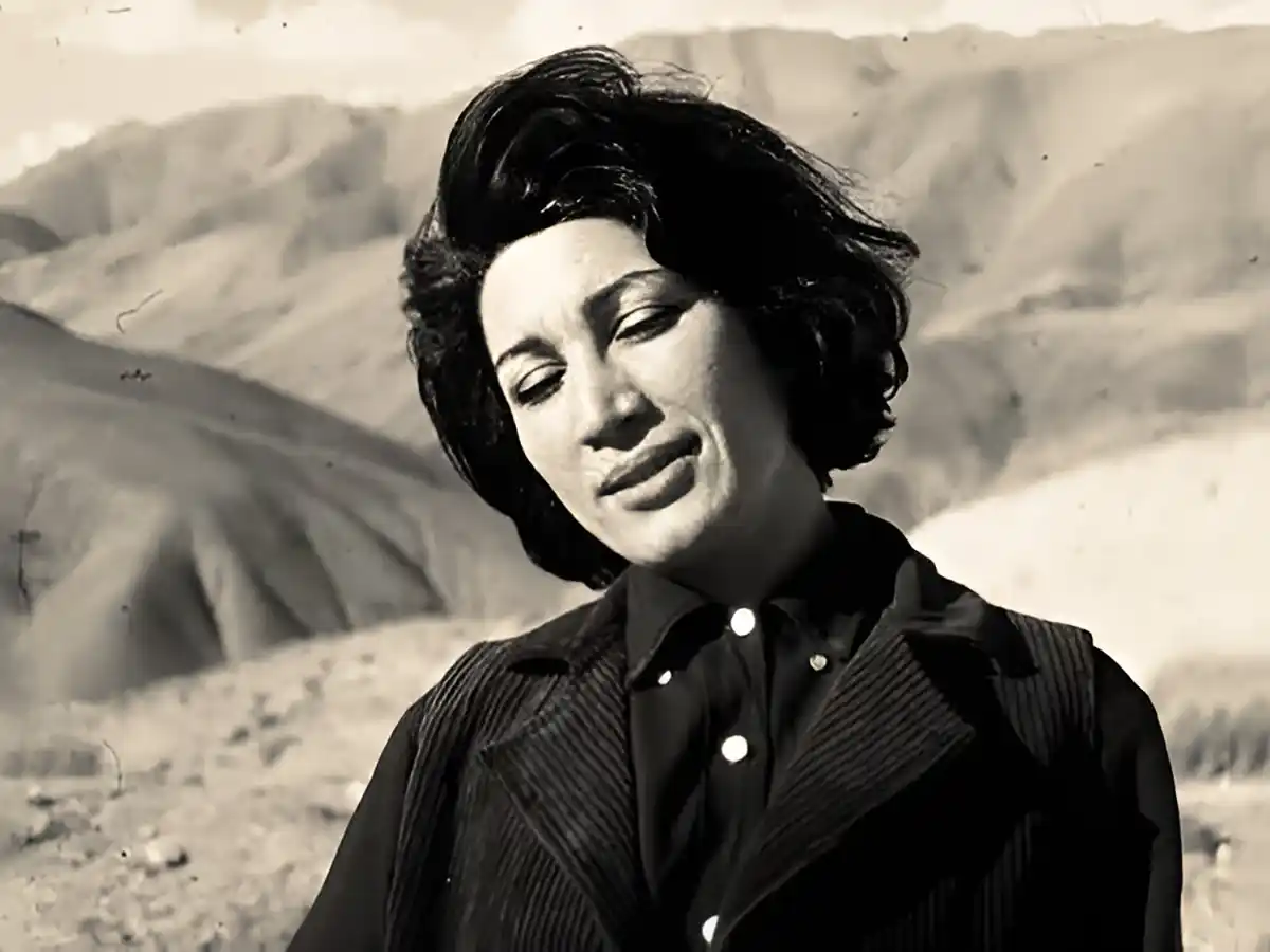عکس جذاب فروغ فرخزاد