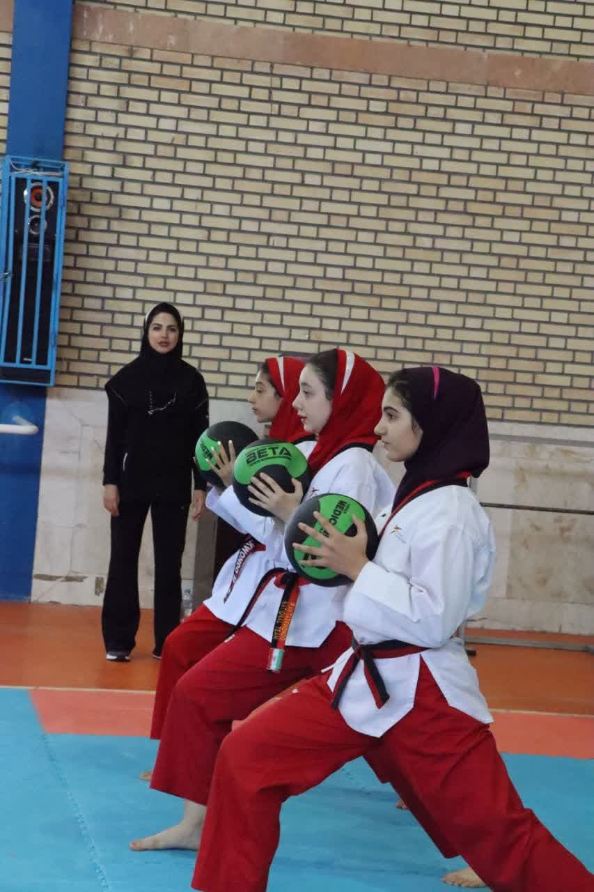 عکس جذاب زینب شهریاری